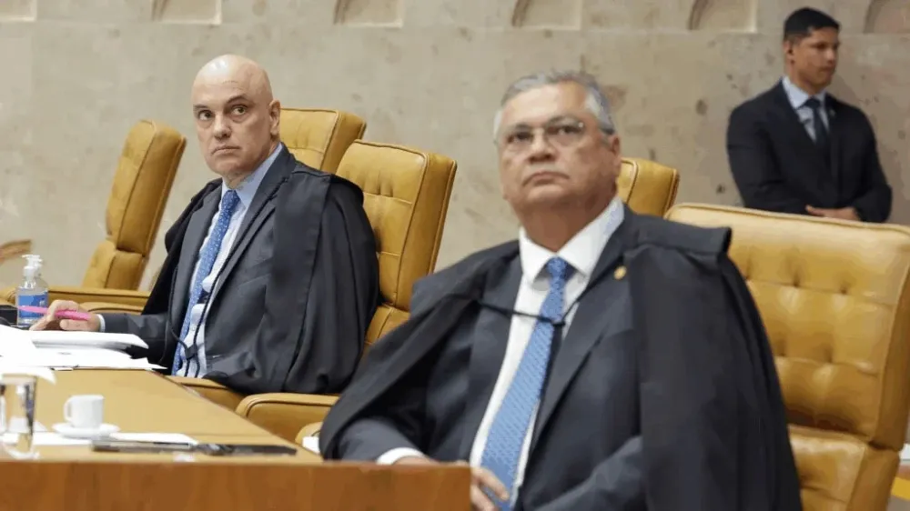STF: Moraes e Dino negam recurso e mantêm condenação de Bolsonaro