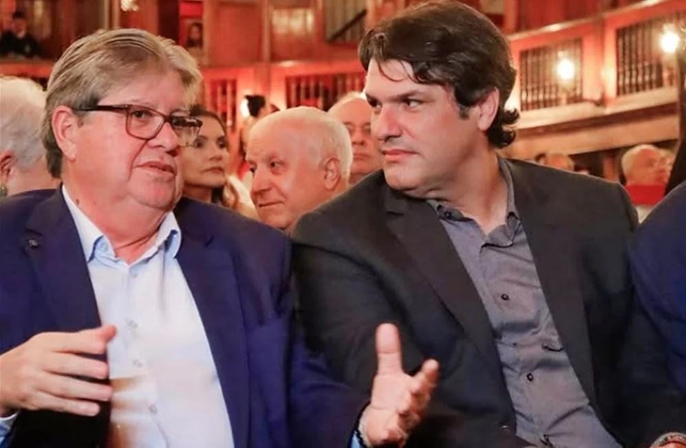 João Azevêdo comenta saída de Leo Bezerra da presidência do PSB em João Pessoa