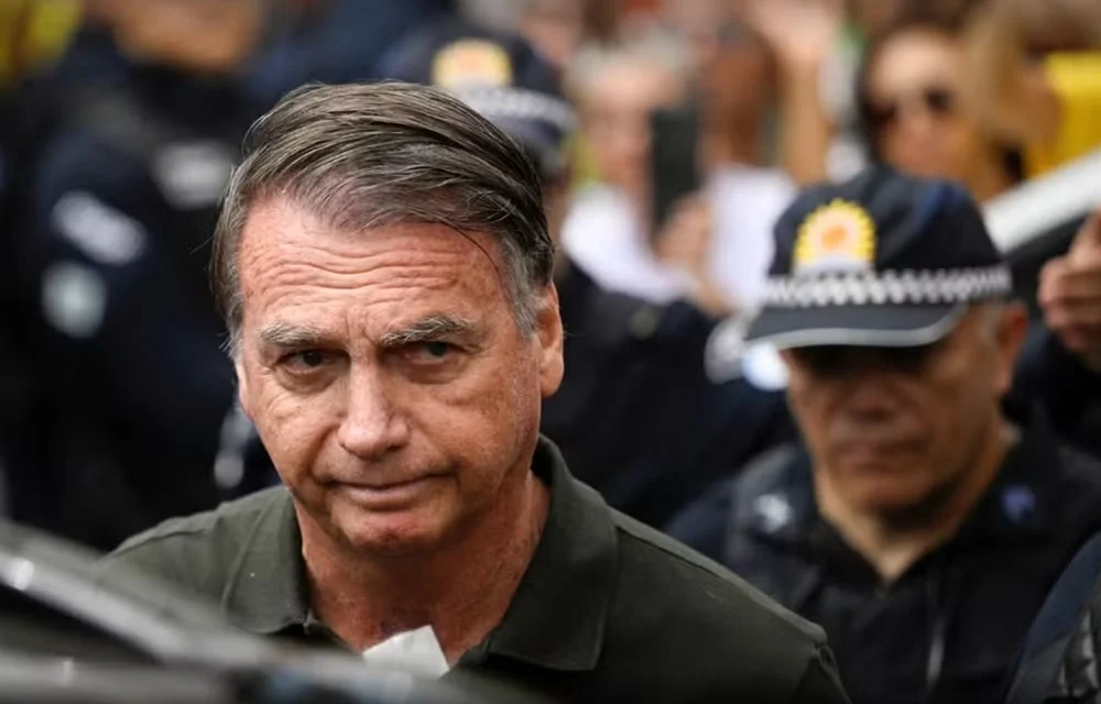 Bolsonaro começa a cumprir pena em regime fechado na sede da PF em Brasília