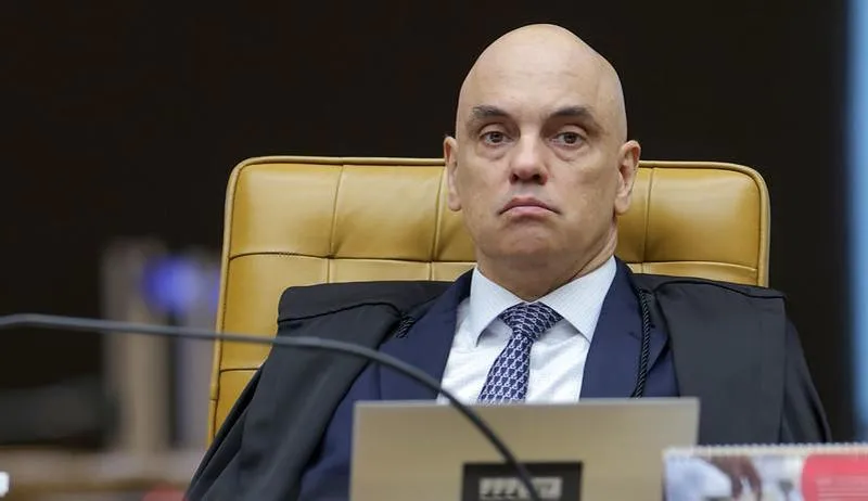 Moraes intima diretor de hospital onde Bolsonaro estava internado