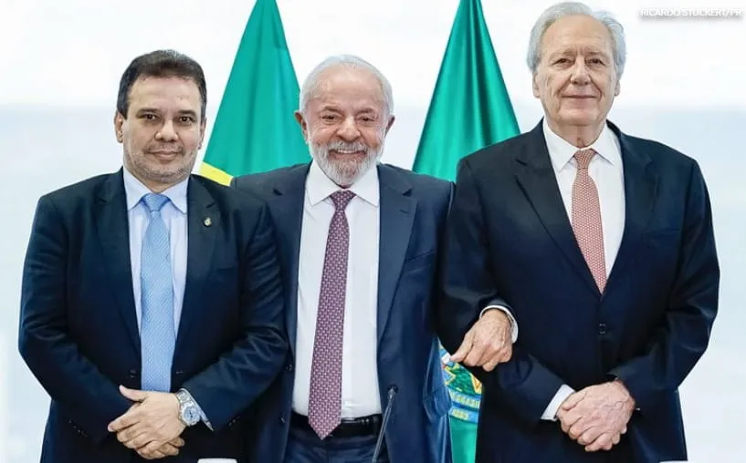 Lula eleva combate ao crime organizado a ação de Estado e anuncia atuação integrada entre Poderes