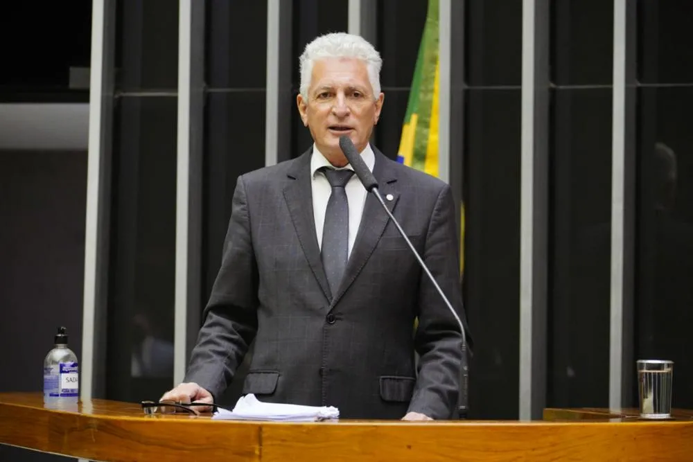 Deputado do PT pede convocação de ex-ministros de Bolsonaro na CPMI do INSS
