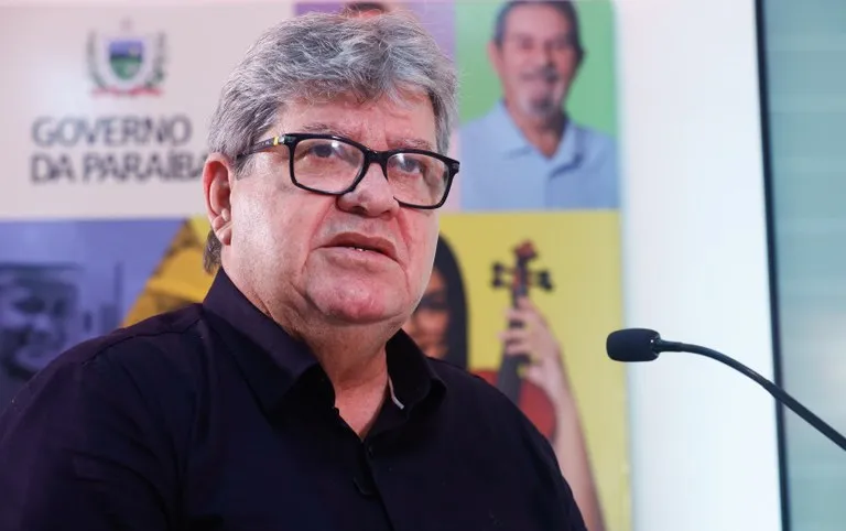 João Azevêdo divulga calendário de pagamento dos servidores estaduais de março; confira