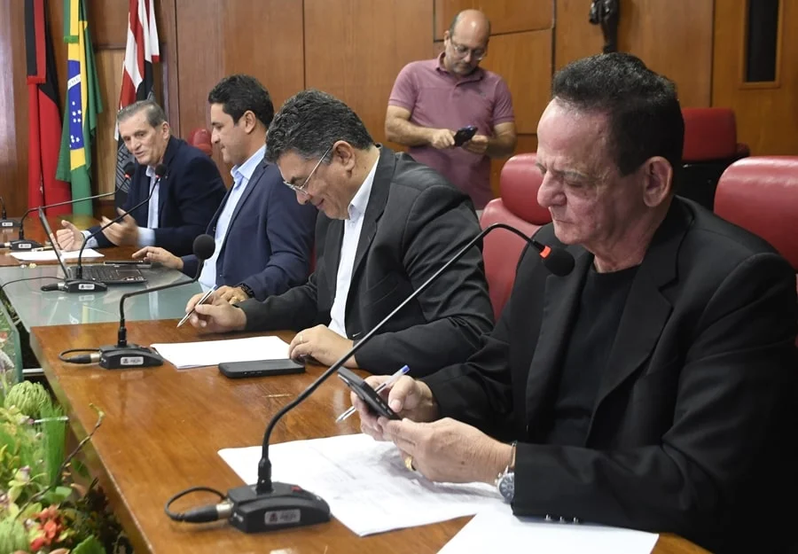 CCJ da Câmara Municipal aprova projeto que qualifica Agentes de Combate às Endemias como fiscais da causa animal em João Pessoa