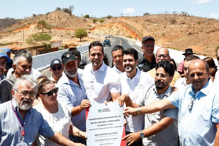Lucas Ribeiro entrega rodovia que liga Manaíra a Pernambuco e destaca importância da obra para o desenvolvimento regional