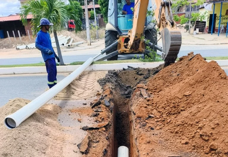 Cagepa reforça abastecimento de água em Catolé do Rocha com novas subadutoras